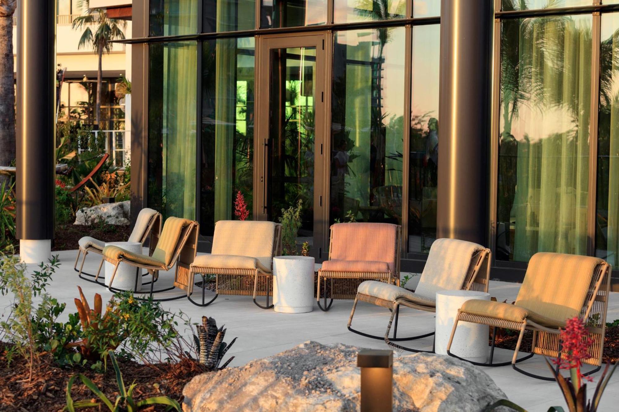 Hotel Indigo Grand Cayman By Ihg West Bay Exterior photo